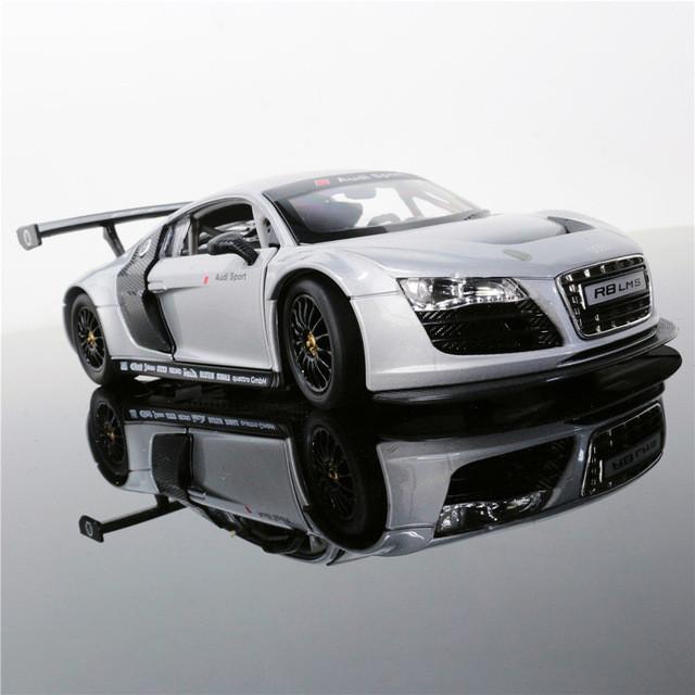 1:24 Audi R8 LMS Alloy Diecast Vehicle Car Model Collection Toy